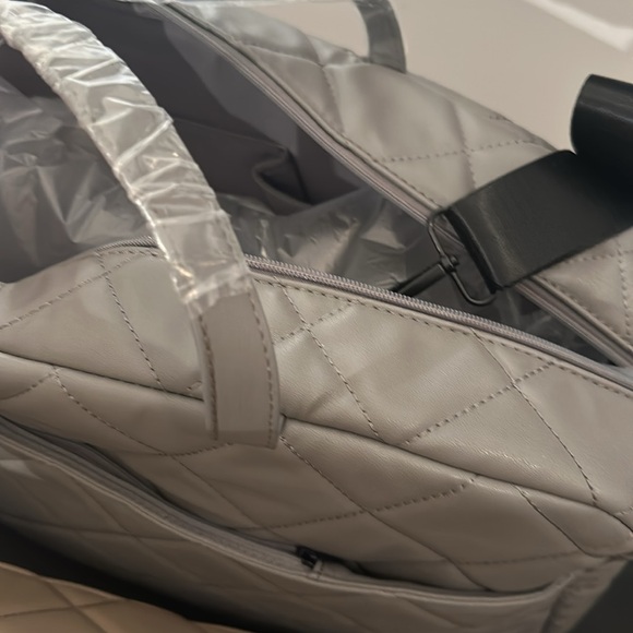 Gilda Paris luggage bag (NWT) for men and women travel bag - Picture 5 of 5